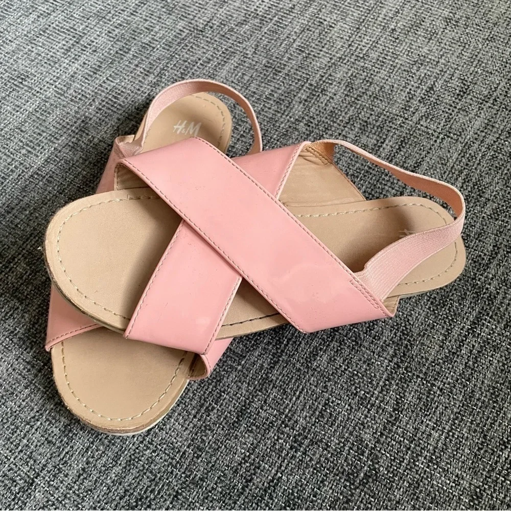 H&M girls Pink Cross Strap Sandals size 13 spring casual summer elastic back